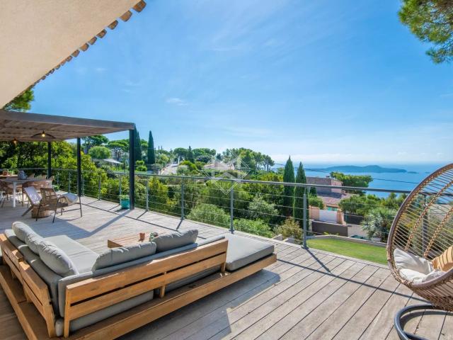 Villa familiale avec vue mer et accès direct à la forêt, La. 250m² Carqueiranne