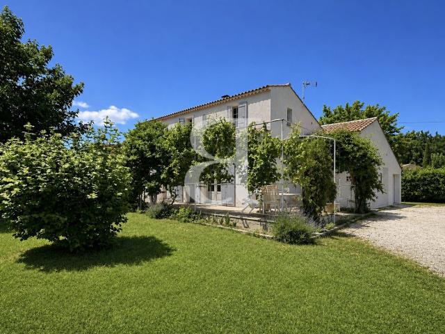 Villa familiale avec jardin à l'Isle sur la Sorgue 170m² L'Isle sur la Sorgue