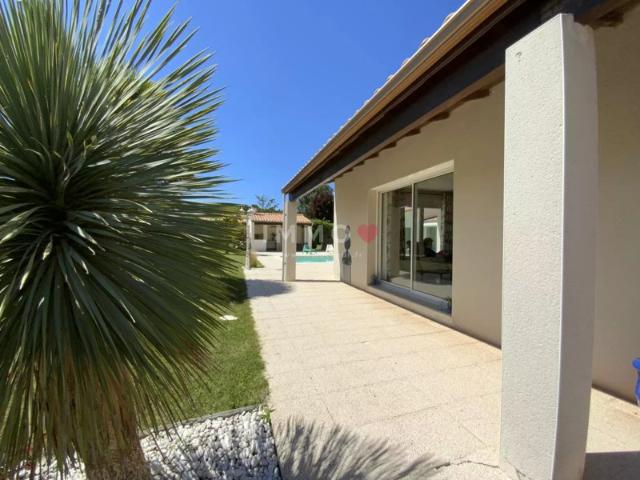 Villa familiale avec piscine – 260 m² d’espace et de potentiel à prix exceptionnel !