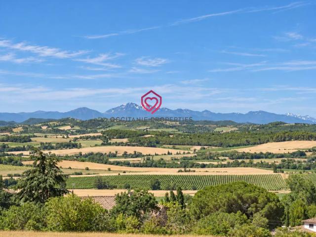 Villa familiale dans un cadre privilégié avec vue panoramique sur les Pyrénées
