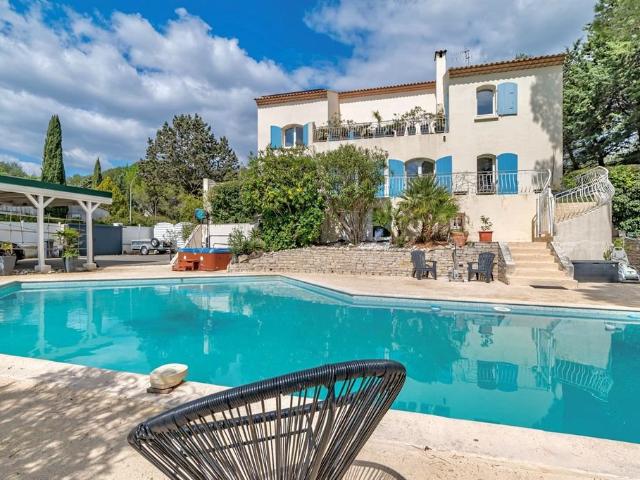 Villa Familiale dans son Ecrin de Verdure 230m² Montpellier