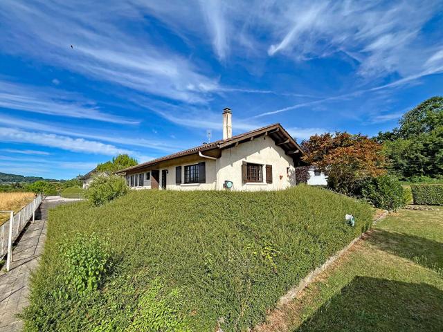 Villa familiale de plain pied, 4 chambres + bureau Perrig. 120m² Perrignier