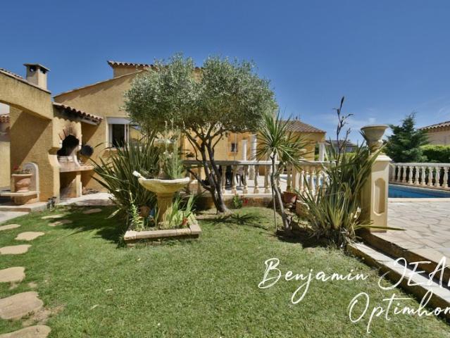 Villa familiale f5 avec piscine sans vis à vis dans un envir. 130m² Sérignan