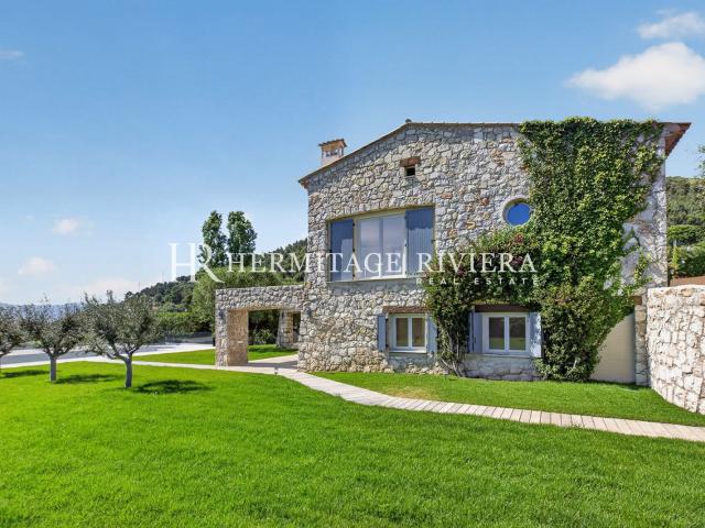 Villa familiale Renovée Calme vue mer 400m² Villefranche sur Mer