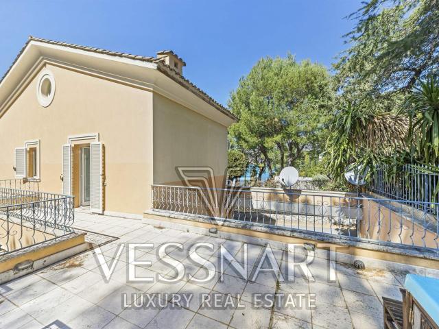 Villa familiale tout proche d'une belle plage 240m² Saint Jean Cap Ferrat