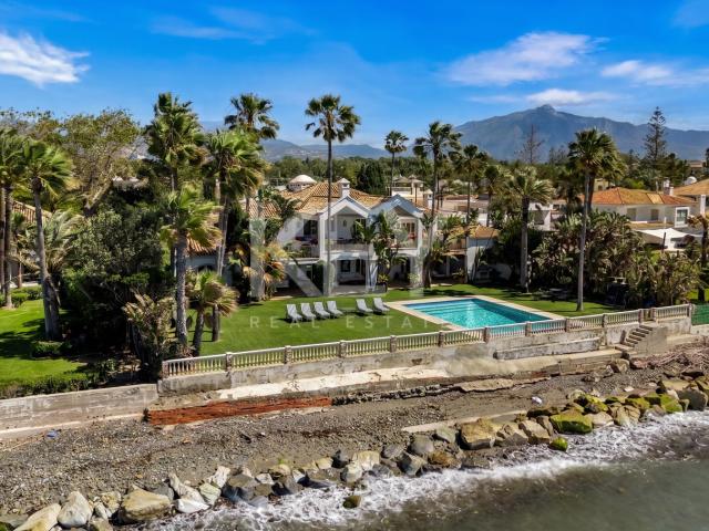 Seafront Villa for rent in Guadalmina Baja, Marbella