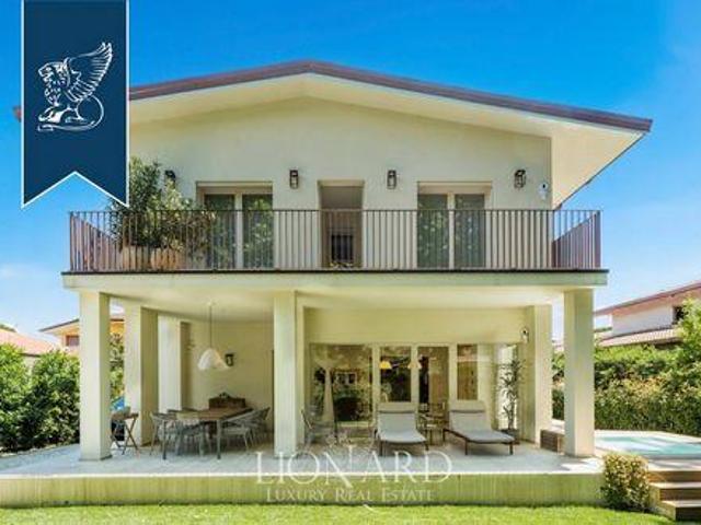 Villa Forte dei Marmi Lucca DS105491541
