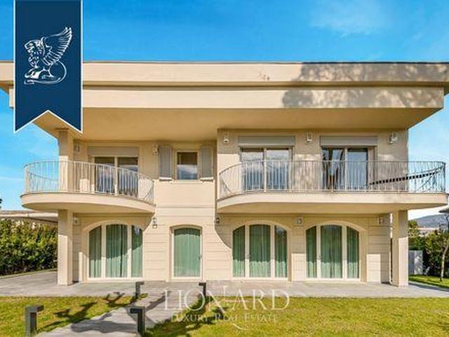 Villa Forte dei Marmi Lucca ES104294673