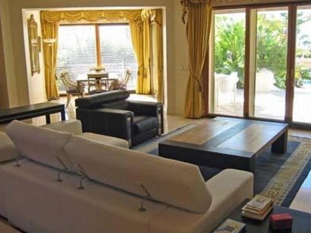 Villa for long term rent in Las Chapas, Marbella East