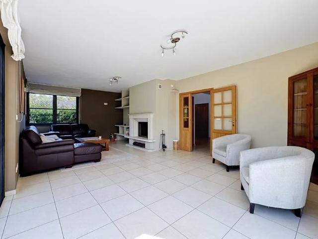 Villa for rent, Waterloo