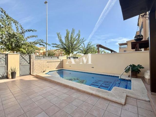 Villa for rent in Torre de la Horadada, Pilar de la Horadada, Alicante