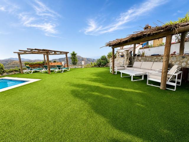 Villa for rent in Almuñécar, Granada