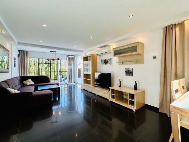 Villa for rent in Albir, Alfaz del Pi / L'Alfàs del Pi, Alicante