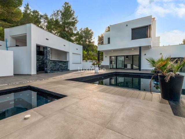 Villa for rent in Alfaz del Pi / L'Alfàs del Pi, Alicante