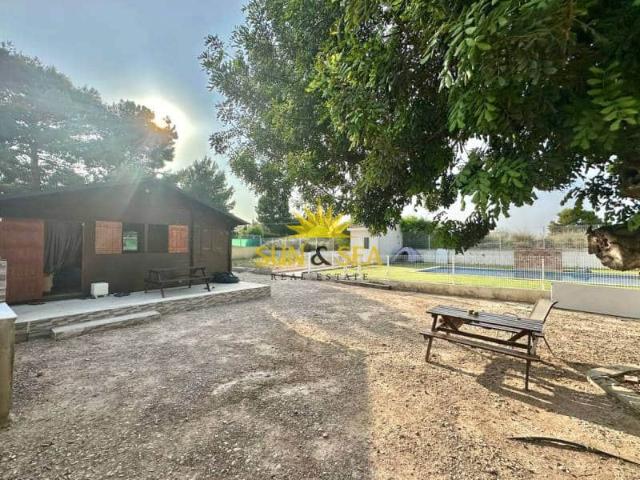 Villa for rent in Algorfa, Alicante