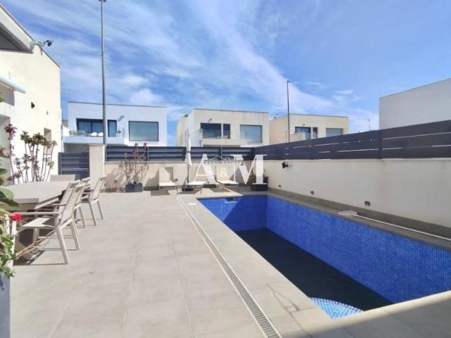 Villa for rent in Alicante / Alacant city, Alicante