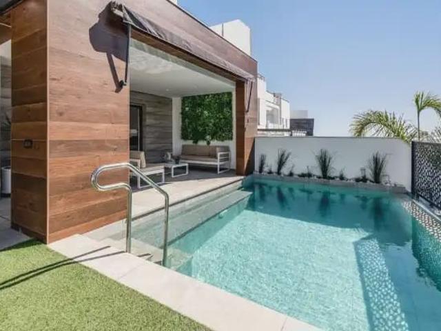 Villa for rent in Avda Pescia Ctra de Frigiliana, Nerja, Málaga