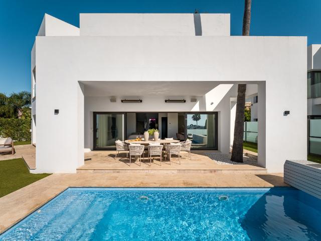 Villa For Rent in Benahavís, Benahavís