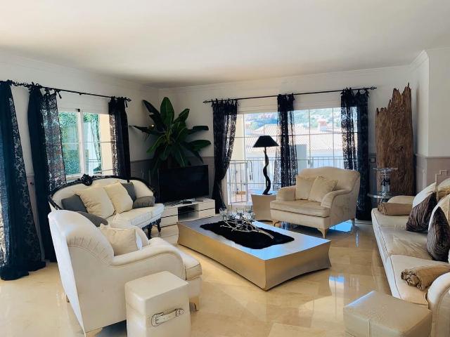 Villa for rent in Benahavís, Málaga