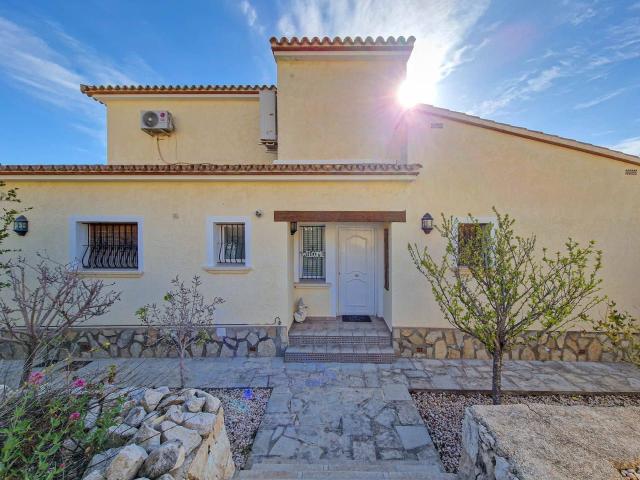 Villa for rent in Benitachell / Benitatxell, Alicante