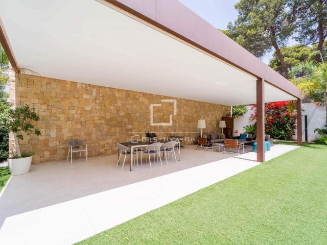 Villa for rent in Campolivar, Godella, Valencia