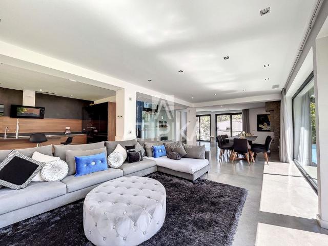 Villa for rent in Castelldefels, Barcelona
