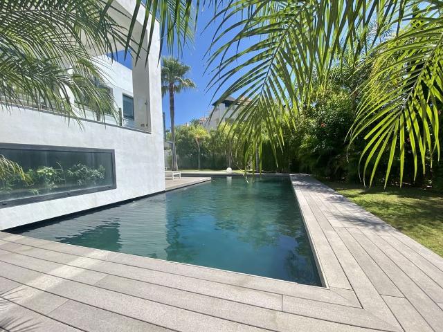 Villa for rent in El Paraíso, Benahavís, Málaga