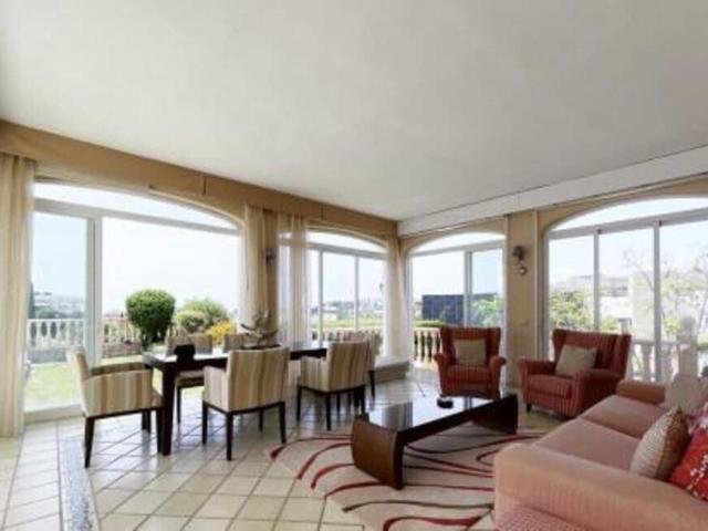 Villa for rent in El Paraíso, Benahavís, Málaga
