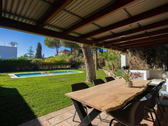 Villa for rent in El Paraiso, Estepona, Málaga