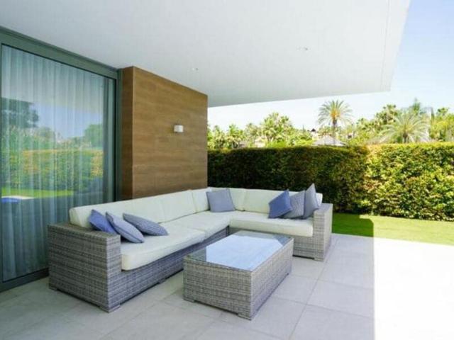 Villa for rent in El Paraiso, Estepona, Málaga