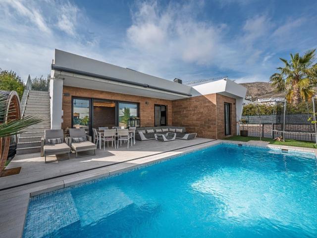 Villa for rent in Finestrat, Alicante