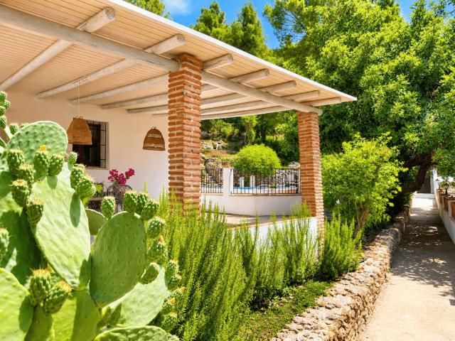 Villa for rent in Frigiliana, Málaga