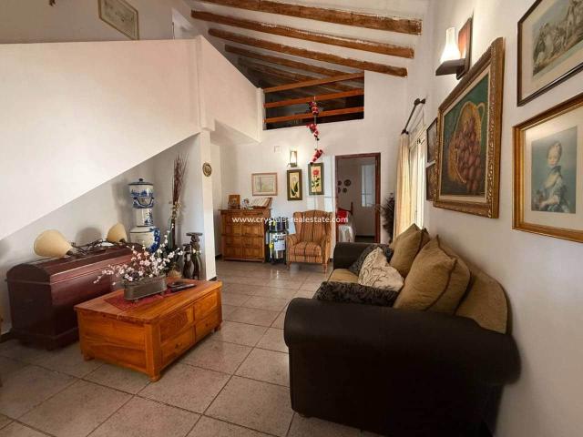 Villa for rent in Guardamar del Segura, Alicante