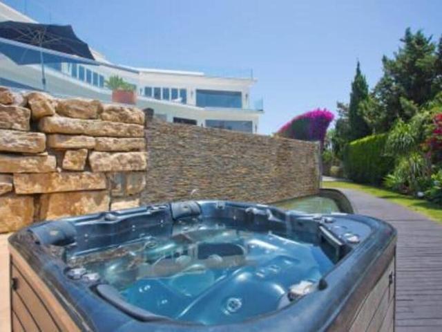 Villa for rent in Hacienda Las Chapas, Marbella, Málaga