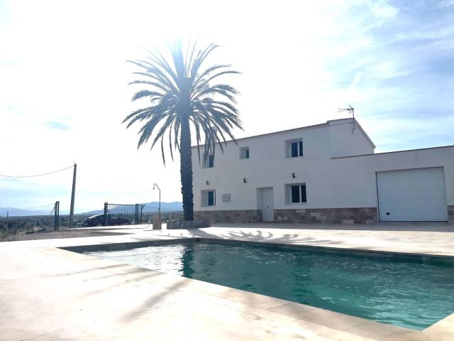 Villa for rent in La Aljambra, Albox, Almería