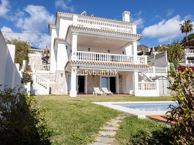 Villa For Rent in La Capellanía, Alhaurín De la Torre