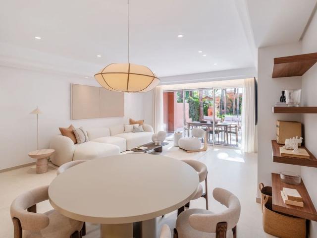 Villa for rent in La Carolina Guadalpín, Marbella, Málaga