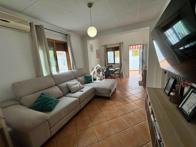 Villa for rent in La Marina, Elche / Elx, Alicante