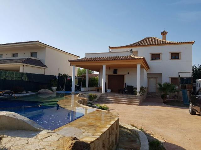 Villa for rent in Las Bayas, Elche / Elx, Alicante