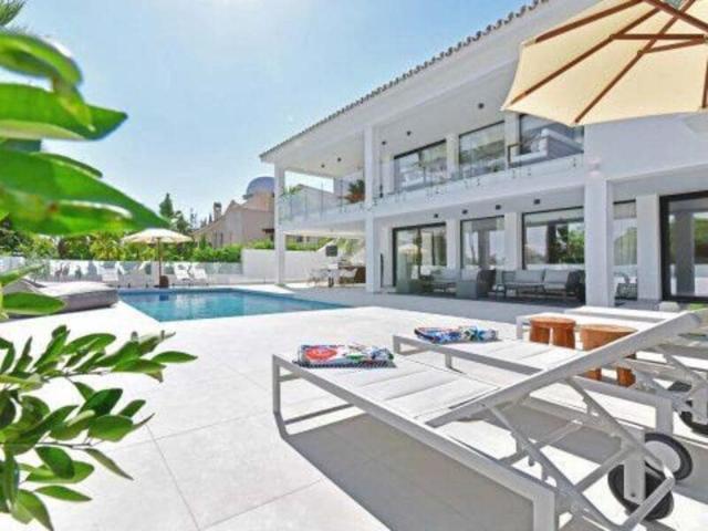 Villa for rent in Las Brisas, Marbella, Málaga