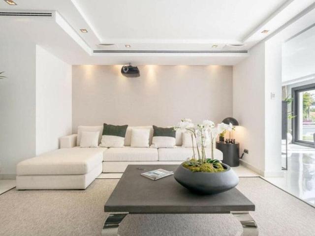 Villa for rent in Las Brisas, Marbella, Málaga