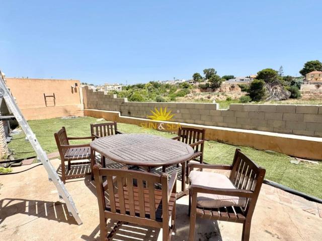 Villa for rent in Lomas de Cabo Roig Los Dolses, Orihuela, Alicante
