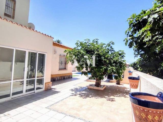 Villa for rent in Lomas de Cabo Roig Los Dolses, Orihuela, Alicante