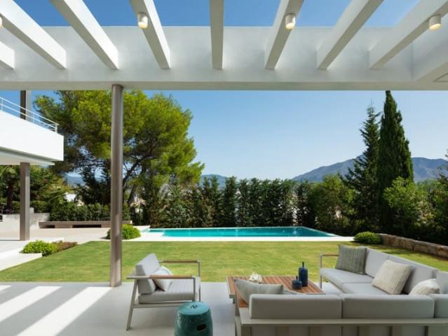 Villa for rent in Los Naranjos, Marbella, Málaga