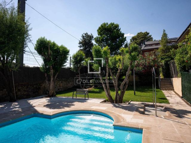 Villa for rent in Madrid city, Madrid