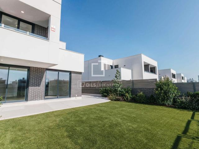 Villa for rent in Madrid city, Madrid