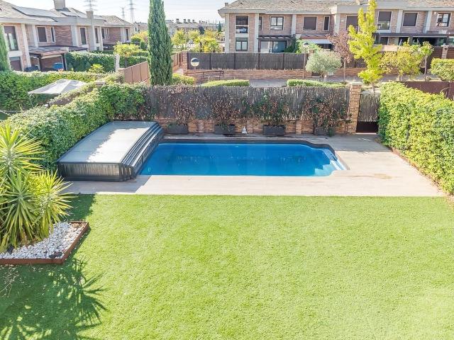 Villa for rent in Madrid city, Madrid