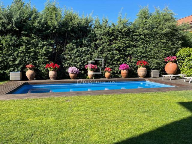 Villa for rent in Madrid city, Madrid