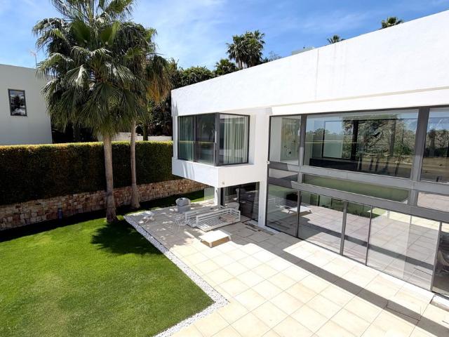 Villa For Rent in Málaga, Málaga