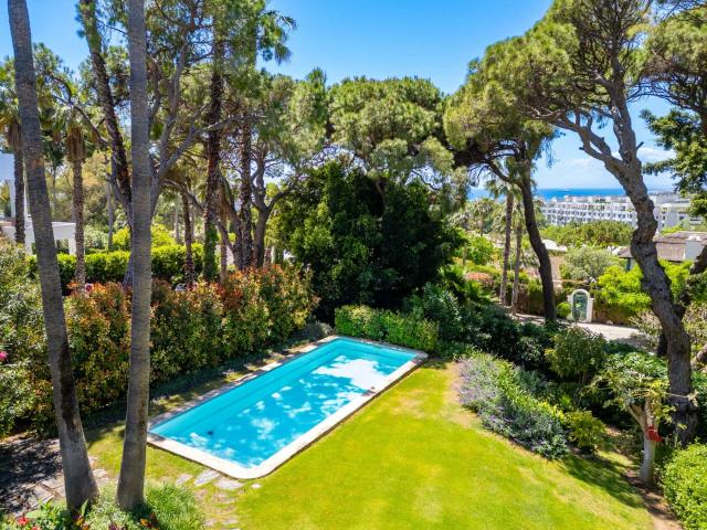 Villa for rent in Marbella, Málaga